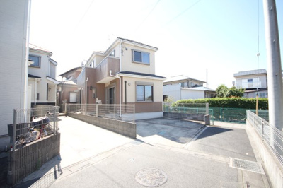 【前面道路含む現地写真】 | 三郷市彦音2780 | 前面道路含む現地写真です