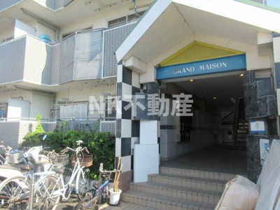 【エントランス】 | グランメゾン（新石切賃貸） | 清潔なエントランスです