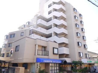 【外観】 | 総タイル張りで、SRC造のしっかりした重厚感あるマンションです。