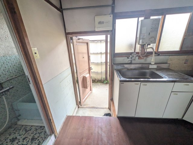 日の出荘| 名古屋市の賃貸ならMy賃貸の玄関|日の出荘