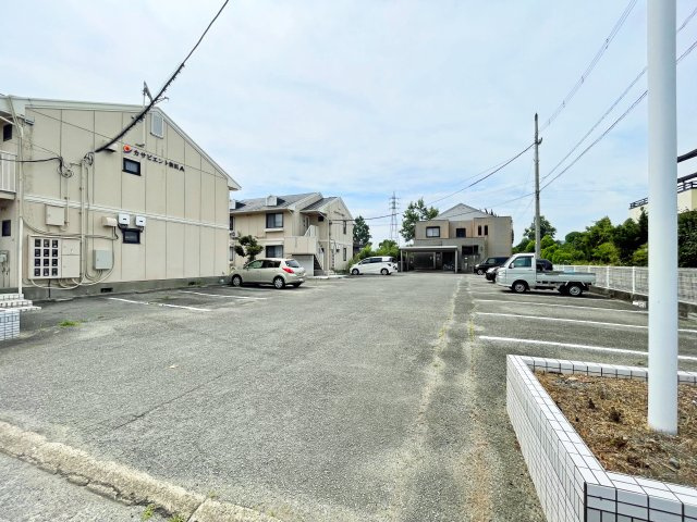 カサビエント新浜A棟の駐車場