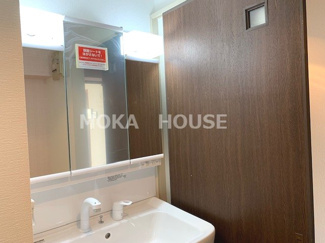 【洗面所】 | 珈琲館ビル | ゆったりとスペースのある洗面所