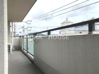 【バルコニー】 | 珈琲館ビル | 外からの目が気にならないバルコニーで洗濯物が干せます