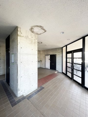 徳島市勝占町外敷地の賃貸マンションのロビー