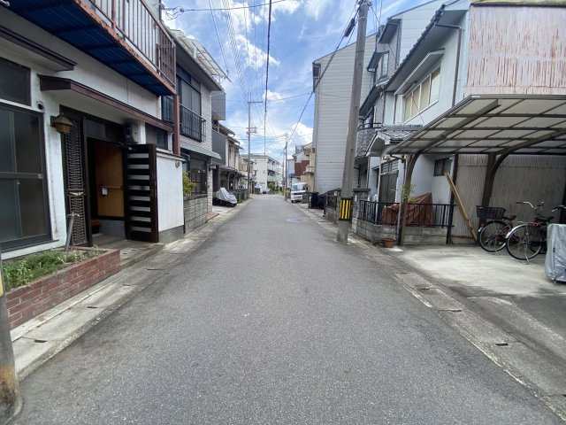 【前面道路含む現地写真】 | 梅津林口町 一戸建 | 完成な住宅街です。