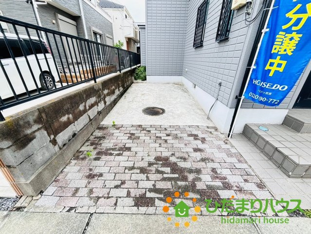 上尾市五番町　中古一戸建ての駐車場