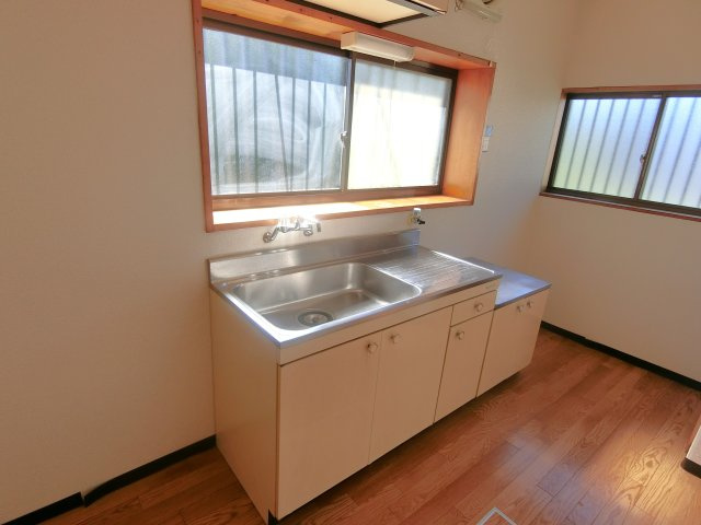 蓮沼戸建のキッチン