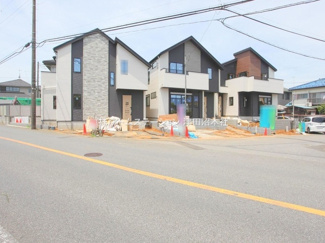 【前面道路含む現地写真】