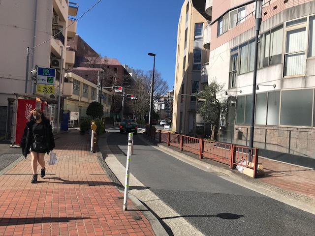 コーラルビルの周辺