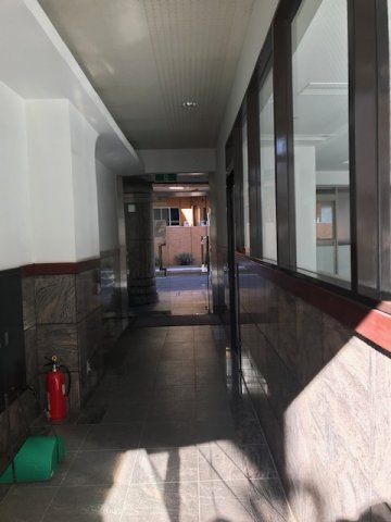 コーラルビルのロビー