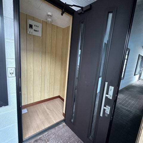 ハイツいとの玄関