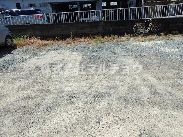 梅畑二戸一の駐車場|カースペースがあります