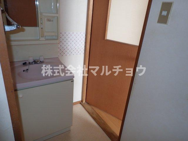 梅畑二戸一の洗面所|明るい洗面所です