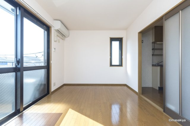 ハイカムール・城の居間・リビング