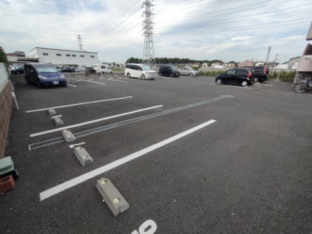 フェリスカーサの駐車場|駐車場に車を止められます