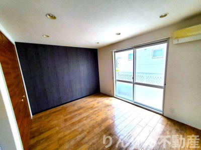 【居間・リビング】 | グリーンカーサ | こちらの居間で趣味の時間をお楽しみください