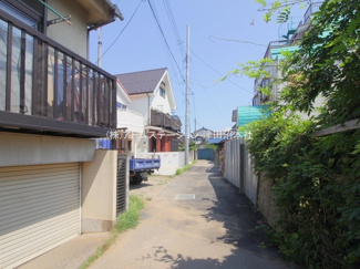 【前面道路含む現地写真】