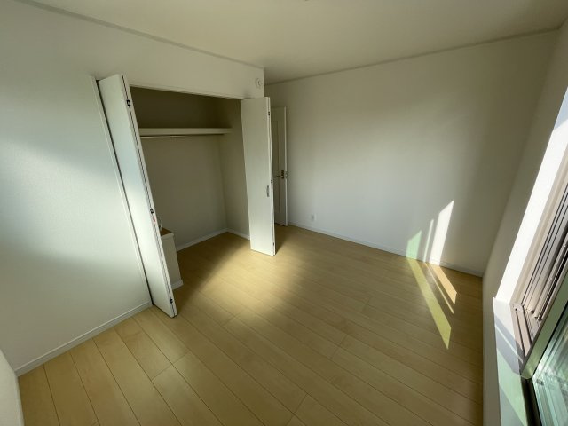 守山区小幡9期 全5棟　＜仲介手数料無料＞小幡小・守山東中　新築一戸建ての外観|撮影
社長の村田です！
自らプレイヤーとして営業しています
長年の経験と実績から皆様により良いマイホーム購入のご提案をいたします。
住宅ローンの不安や購入後の不安等何でもご相談ください。