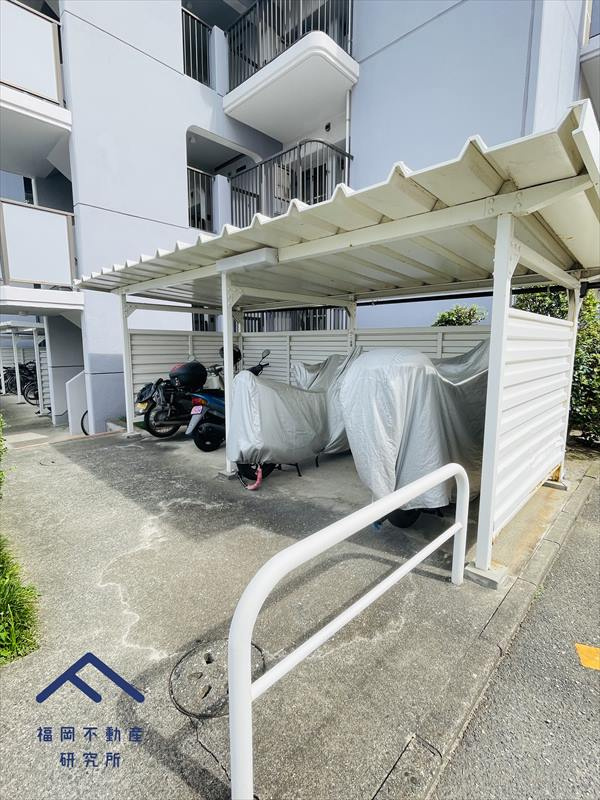 コープ野村姪浜の駐車場