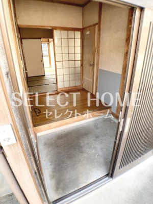 【玄関】 | 畔柳裕子貸家 | ゆったりとした玄関です