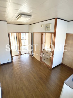 【居間・リビング】 | 畔柳裕子貸家 | ゆったり過ごせるリビングです