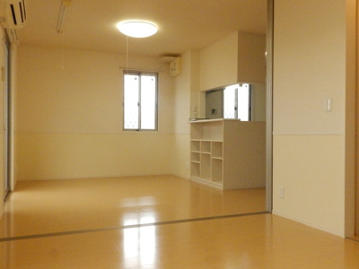 【居間・リビング】 | サード フォーチューン | ゆったり過ごせるリビングです