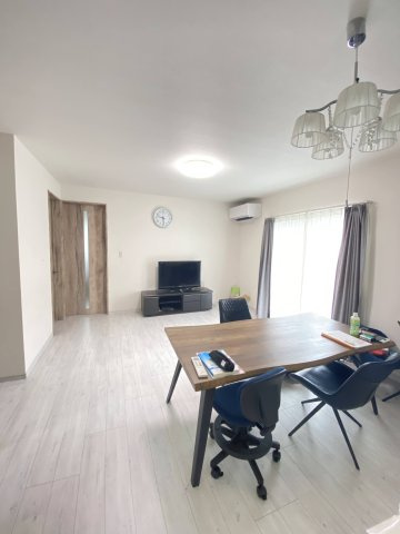 【居間・リビング】 | 植木町平井 | ☆温かな雰囲気のリビングルーム☆家族団らんに◎！