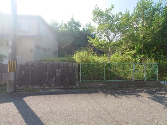 陽当たり良好の南向き■整形地■現況更地■建築条件なし売土地■亀岡市畑野町千ケ畑高橋の外観|現況 更地(令和７年６月撮影)