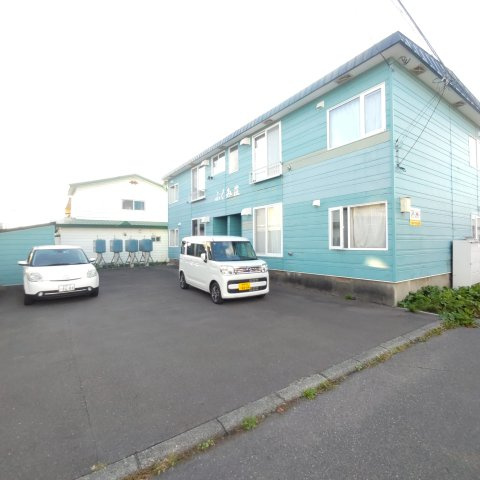 ふくみ荘の駐車場