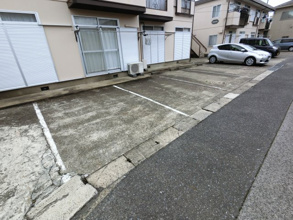 【駐車場】
