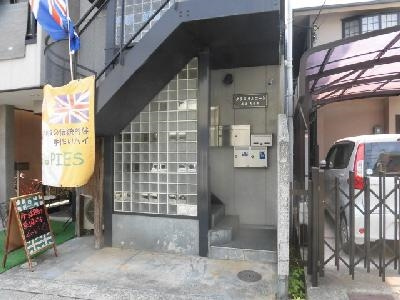 クリスタルコート嵯峨天龍寺のエントランス