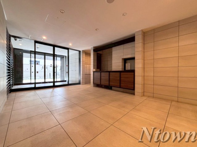 【ロビー】 | エステムプラザ名古屋UX | 建物の内部です