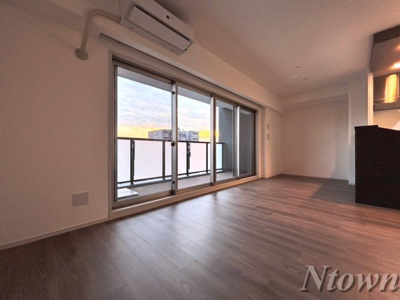 【居間・リビング】 | エステムプラザ名古屋UX | リビングです