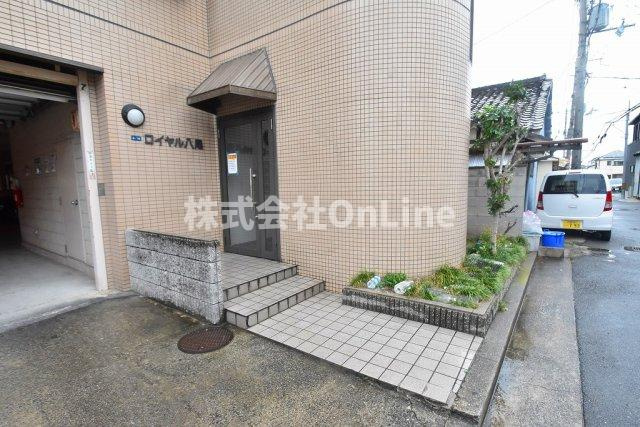 【エントランス】 | ロイヤル八尾