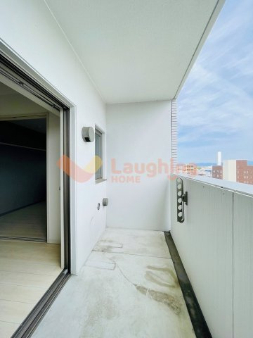 久留米市東櫛原町の賃貸マンションのバルコニー|お洗濯にも便利なバルコニー付き※類似物件のお写真です