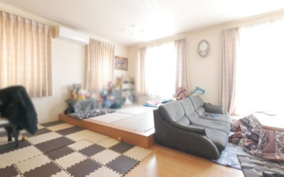 【居間・リビング】 | 中古住宅　甲斐市西八幡 | ゆったり過ごせるリビングです