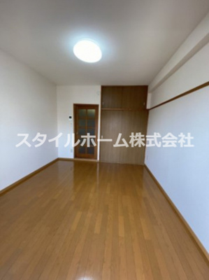 【居間・リビング】 | フィオーレ88 | 別部屋写真です。