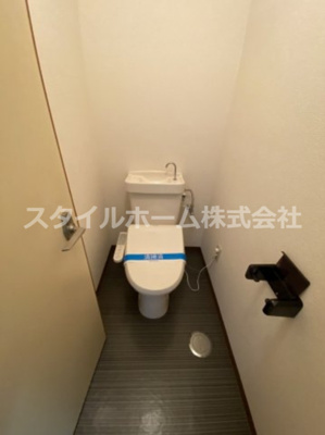 【トイレ】 | フィオーレ88 | 別部屋写真です。