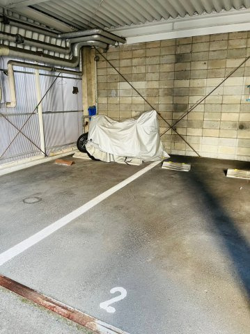 仲介手数料0円！！栄マンションS棟の駐車場