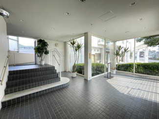 【エントランス】