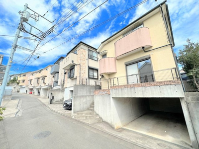 【前面道路含む現地写真】 | ◆◇四季美台　中古戸建◇◆ | ◆前面道路も幅員があり車の運転も安心！前面道路は閑静な住宅地。車通りの少ない道路です。お子様にも安心です。