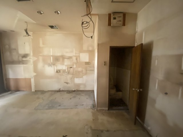  | 西口店舗