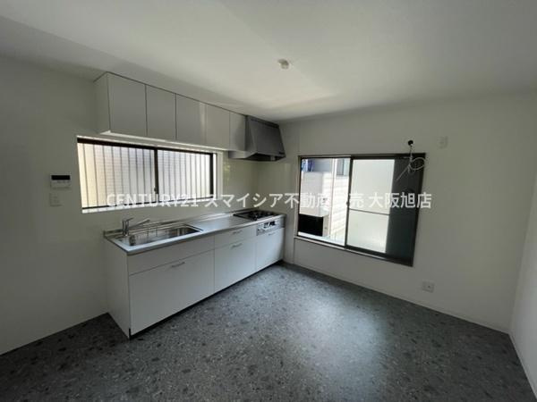 【居間・リビング】 | 城東区鴫野西2丁目　収益中古戸建