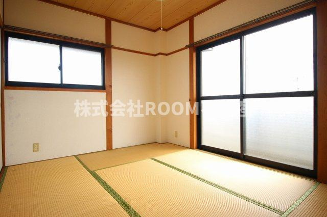 ハイツ新島の和室|フローリングだけでなく、和室もあります