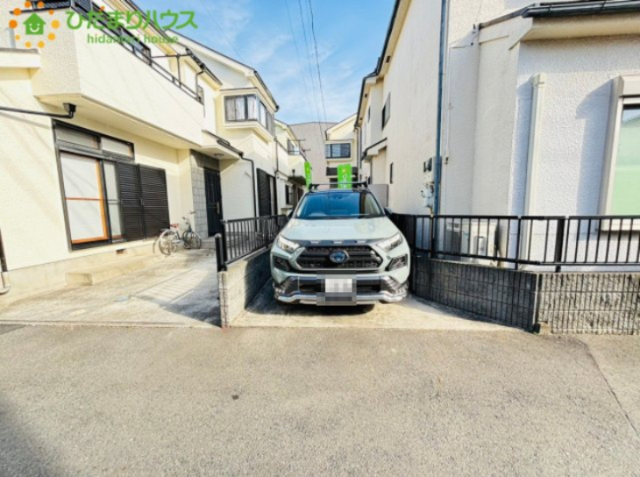 上尾市上町2丁目　中古一戸建ての駐車場