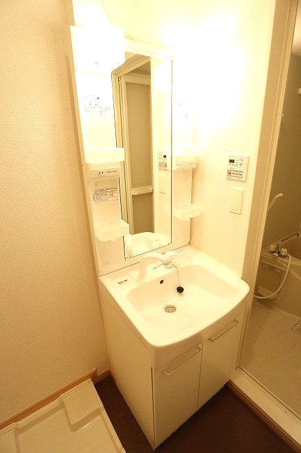 ヴァンヴェールの独立洗面台|※別部屋のイメージ写真です。