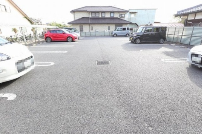 ヴァンヴェールの駐車場