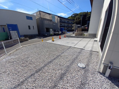 【駐車場】 | 新築住宅　高知市神田 | 駐車場＆お庭