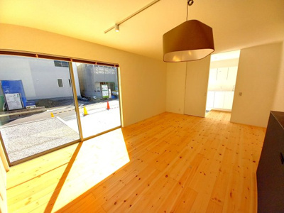 【居間・リビング】 | 新築住宅　高知市神田 | 日当たりの良いリビング。