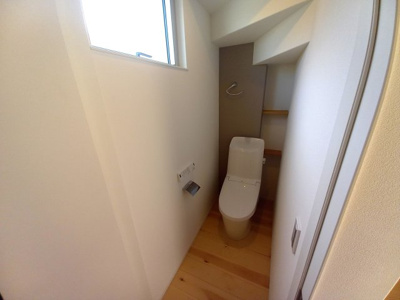 【トイレ】 | 新築住宅　高知市神田② | 1階トイレ　温水洗浄便座付。